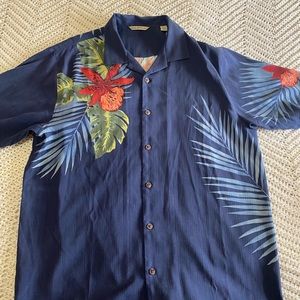 Large Tommy Bahama 100% silk